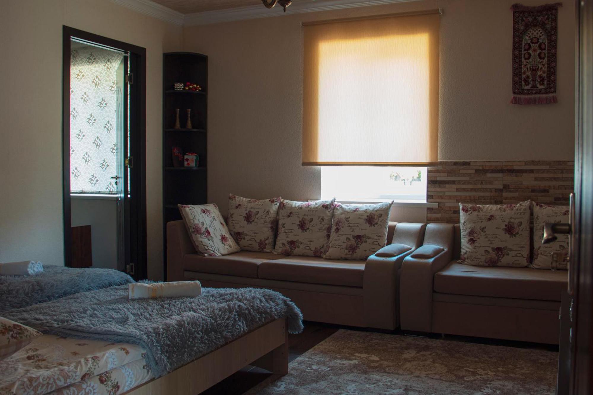 Guest House Melissa Duisi Екстериор снимка